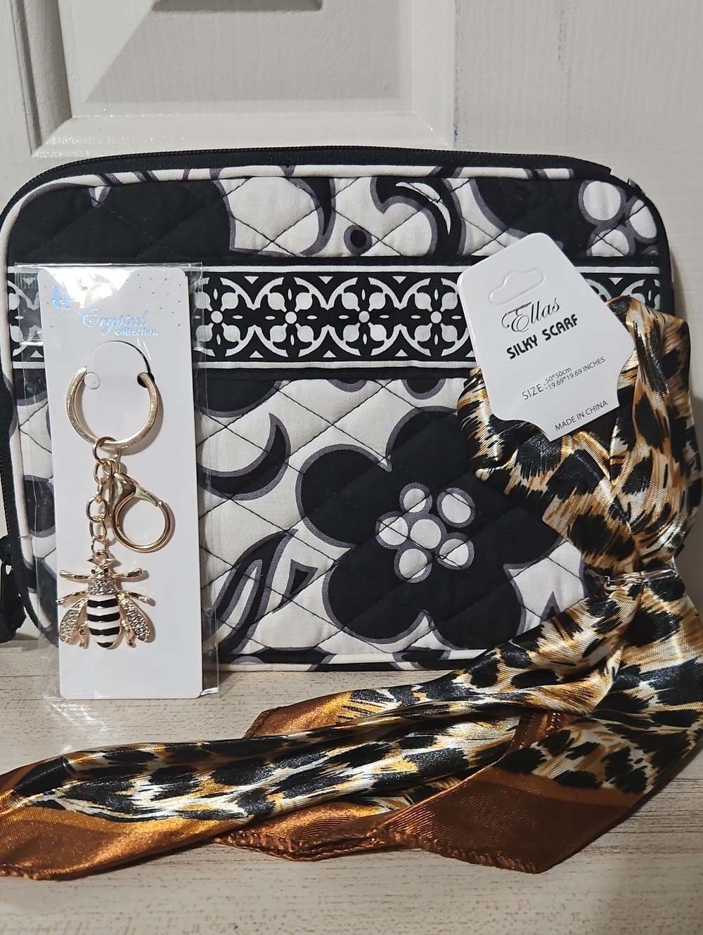 Vera Bradley EUC Tablet Quilted Floral Case, Bag Scarf, And Bee Charm